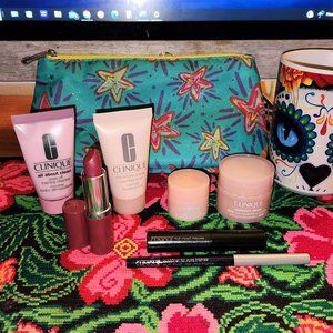 Clinique 8-piece Moisture Surge + All About Eyes Beauty Set w/ Bag